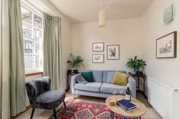 Altido Charming mews flat near the Dean Bridge