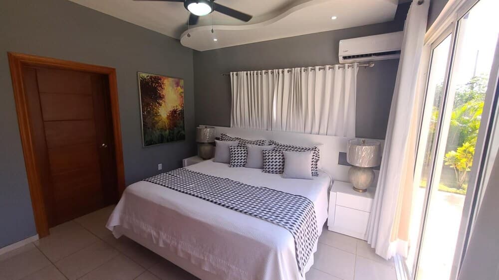 Stylish Secluded Property Just a Short Drive From the Beach