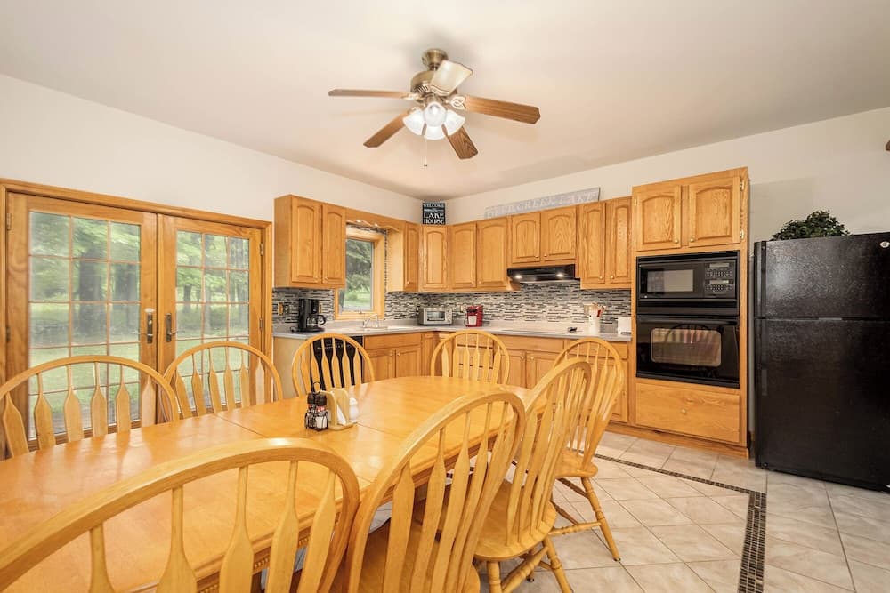 Wooded Bliss by Taylor Made Deep Creek