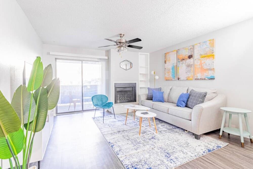 Sola 1BR Work Play Close to Downtown