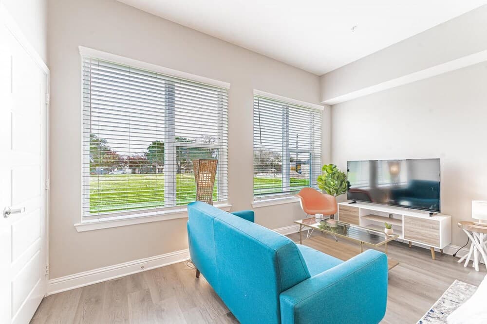 Quaint King Bed 1BR 5 Min to DT