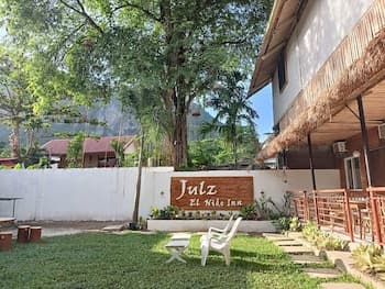 Julz El Nido Inn by Cocotel