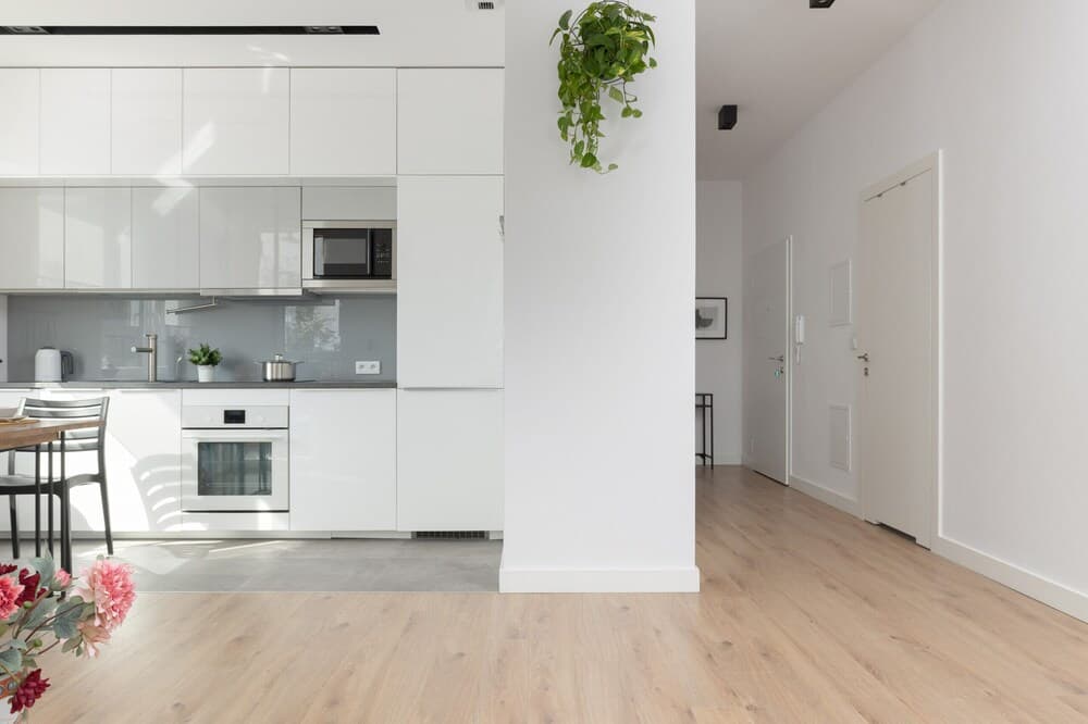 Warsaw Apartment Jurajska by Renters