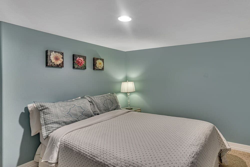 Hopeful Hideaway 2 Bedroom Condo by Redawning