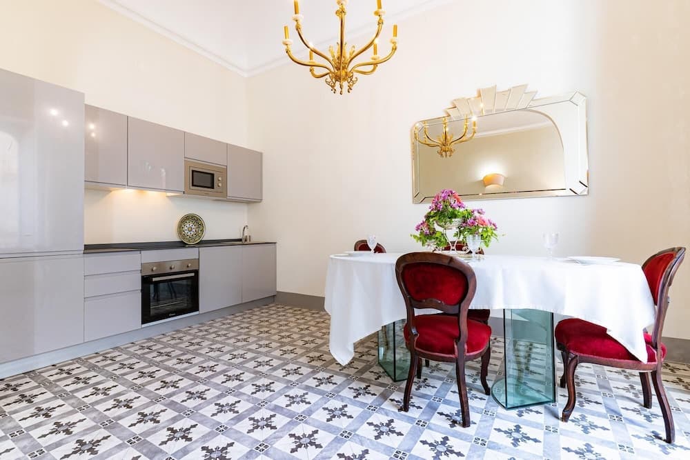 Capo 10 Liberty C3 in Siracusa