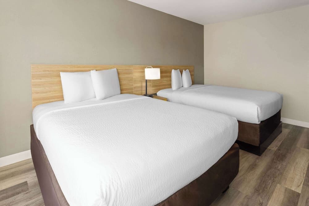 Days Inn By Wyndham Jackson Downtown