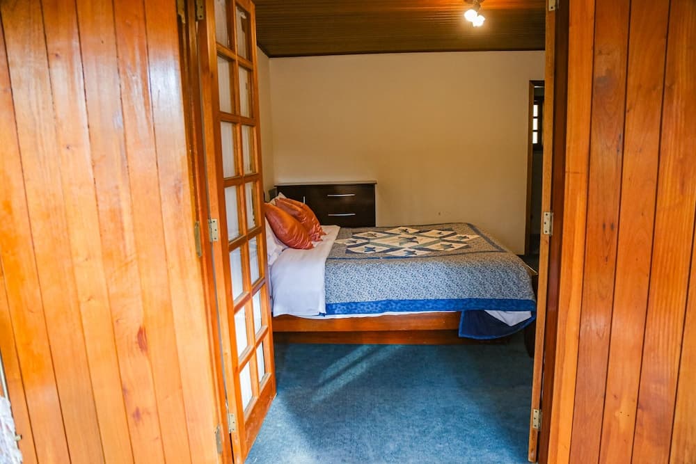 Chalé Belga - 1,2 km do Centro Turístico Capivari