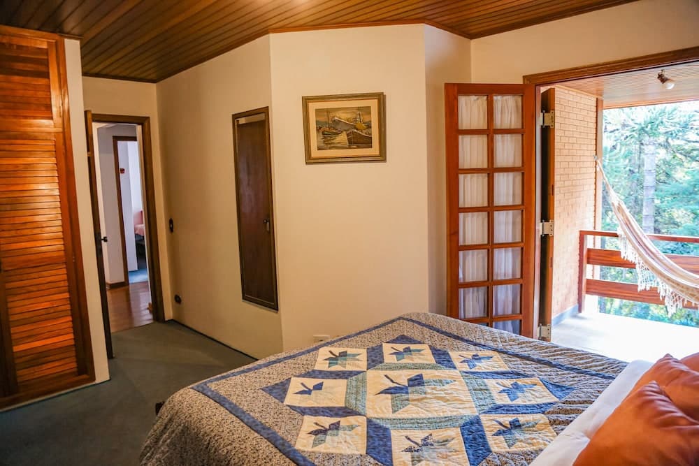 Chalé Belga - 1,2 km do Centro Turístico Capivari