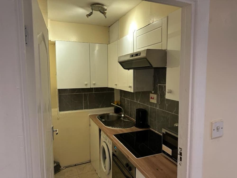 Superb 1-bed Private Family Apartment in Centre