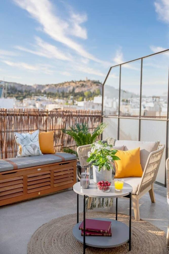 Topfloor Getaway Balcony&hot Tub+acropolis View