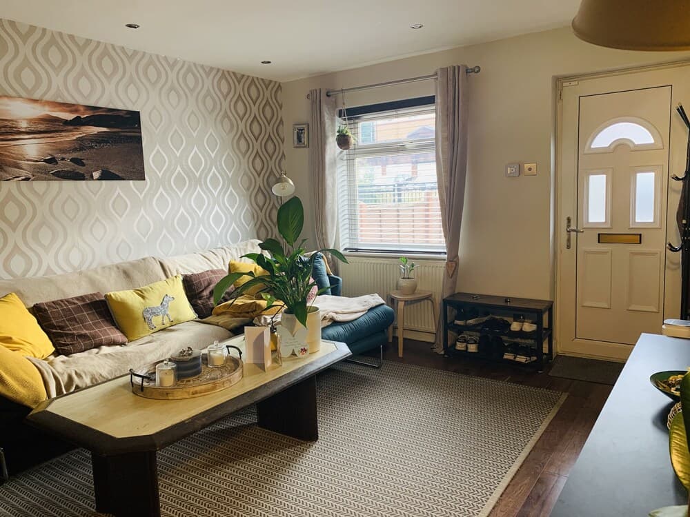 Lovely 2-bed House in Bramley With Field View