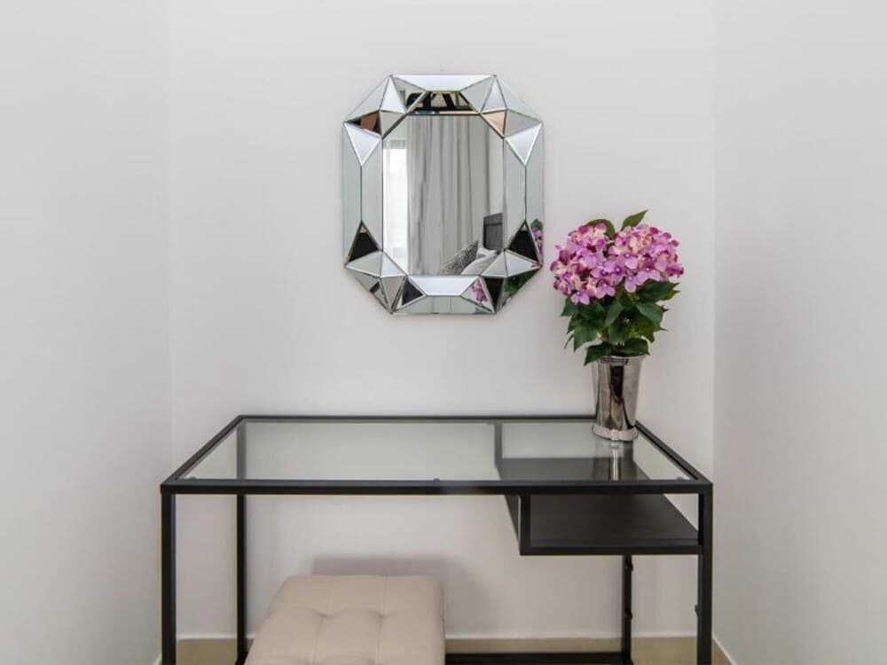 Elegant Escape of Downtown