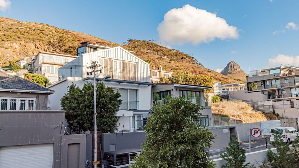 Modern Sea Point Apartment With Wonderful Sea Views Alpha Sunsets