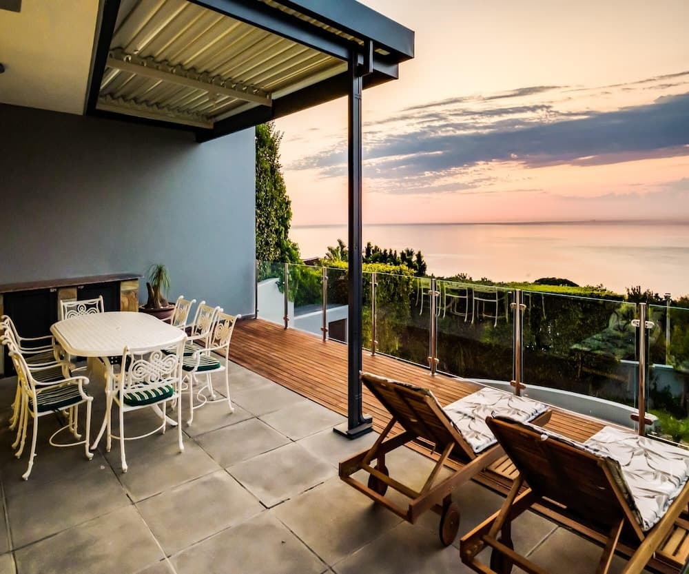 Spindrift in Camps Bay