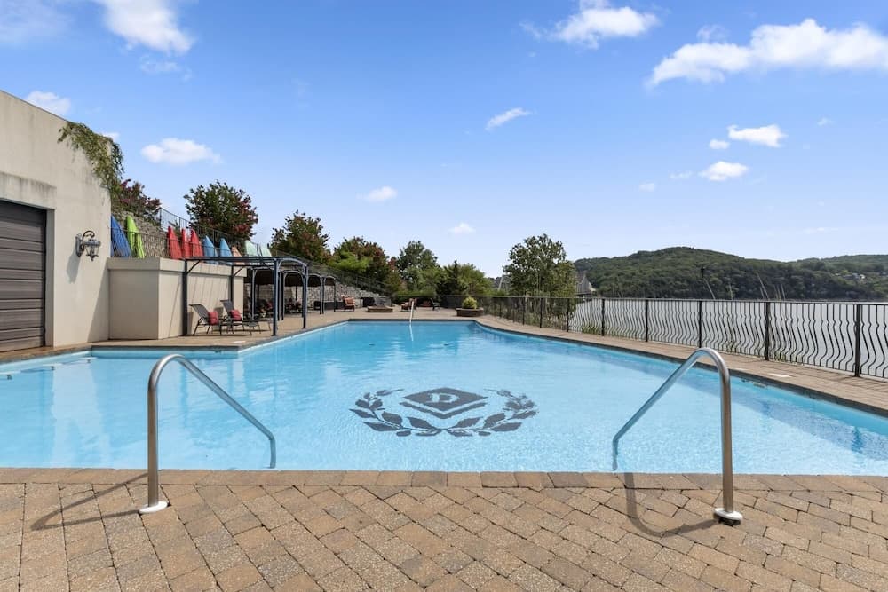 D Monaco 3 Bedroom Lake View Villa - Unit 2