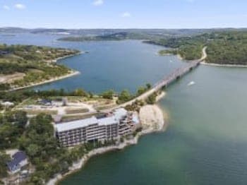 1 Bedroom Lake View Villa- 7