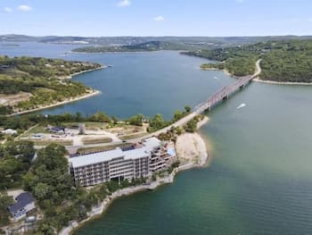 2 Bedroom Lake View Villa - Unit 201