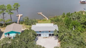 Sailhouse-west Pet Friendly Duplex in Gulf Shores