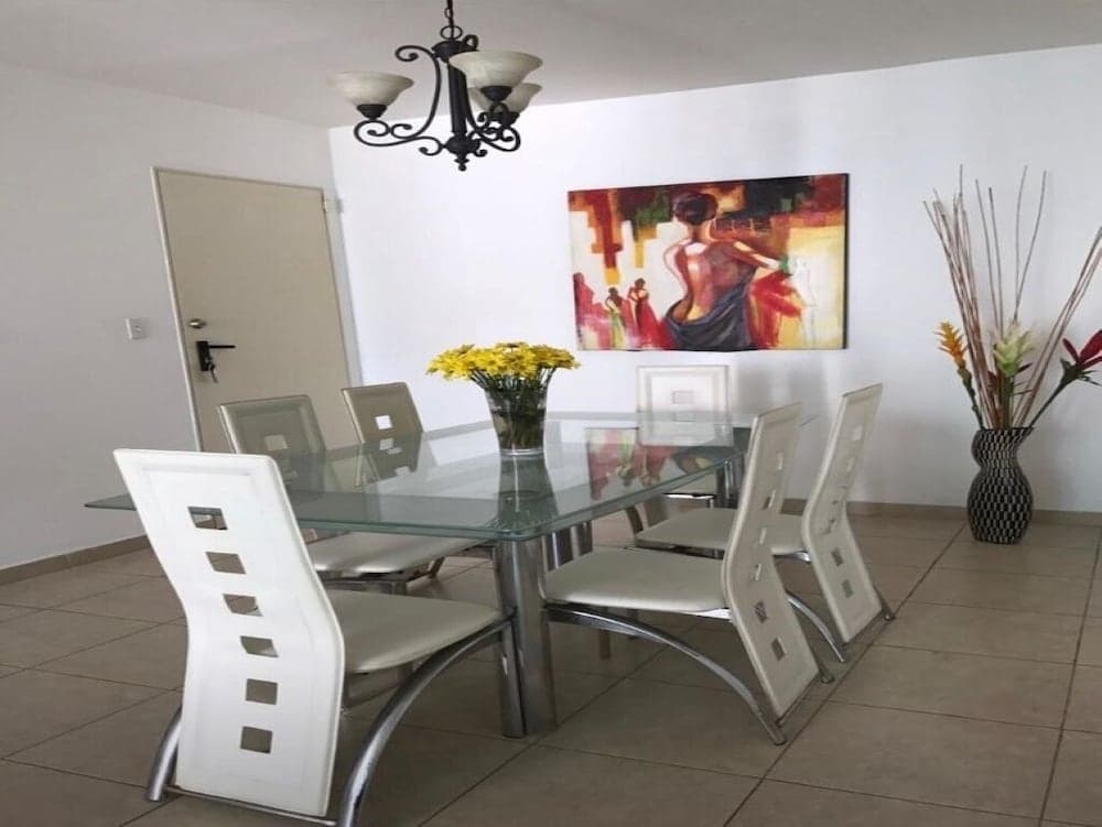 Beautiful Apartment, Privileged Location El Cangrejo