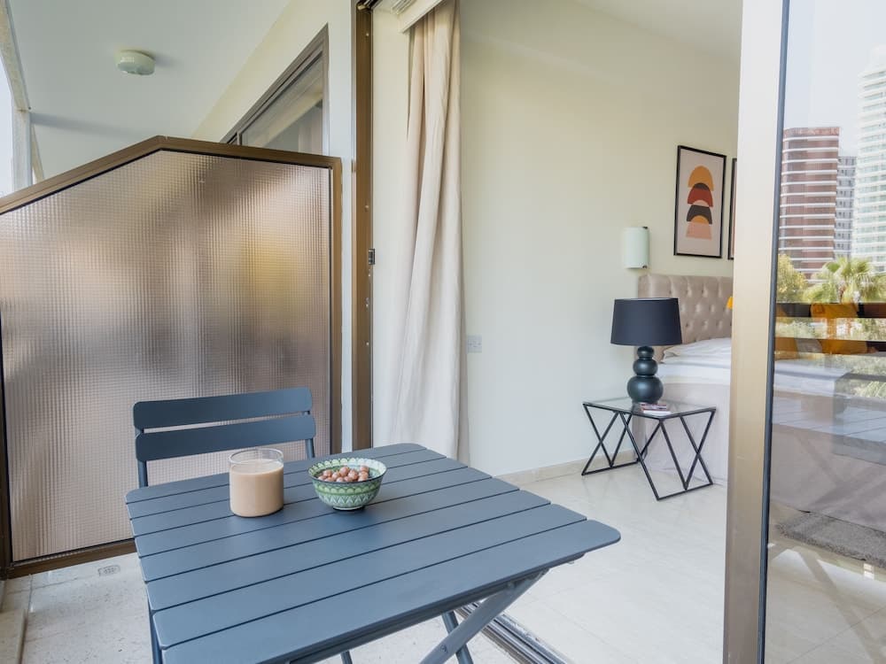 Modern Studio With Balcony