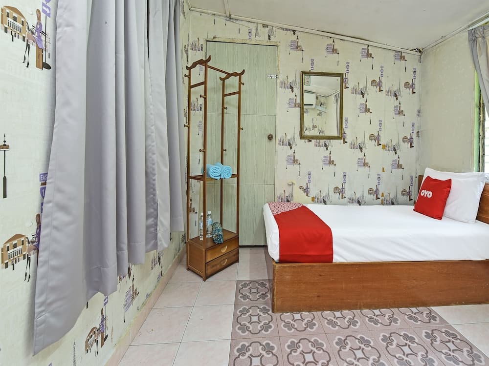 Oyo 90636 Teratak Zakiah Chalet