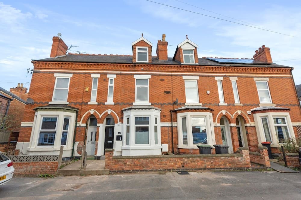 OnPoint-Modern & Fresh Studio Apt