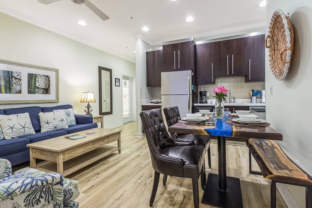 Beach Club Cute Cottage in C Bldg