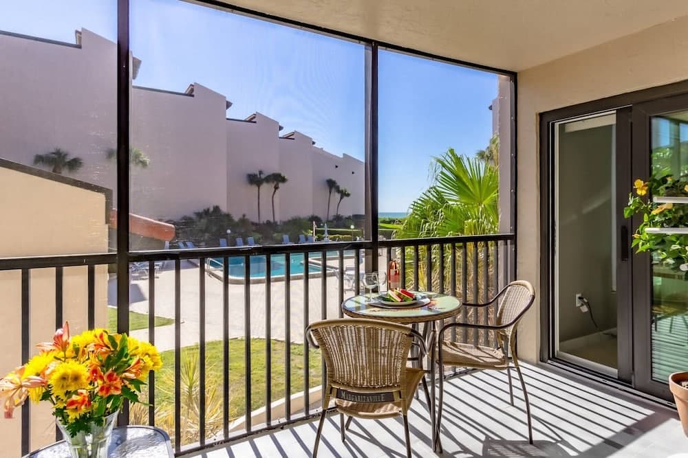 Siesta Breakers on Crescent Beach