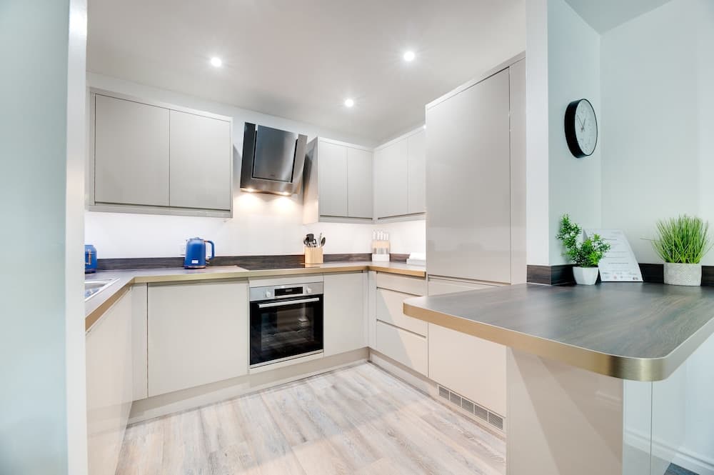 Week2Week Gosforth apartment w balcony