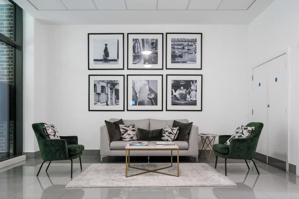 Skyline View 1 Bed Apartment Sleeps 2 - Balcony