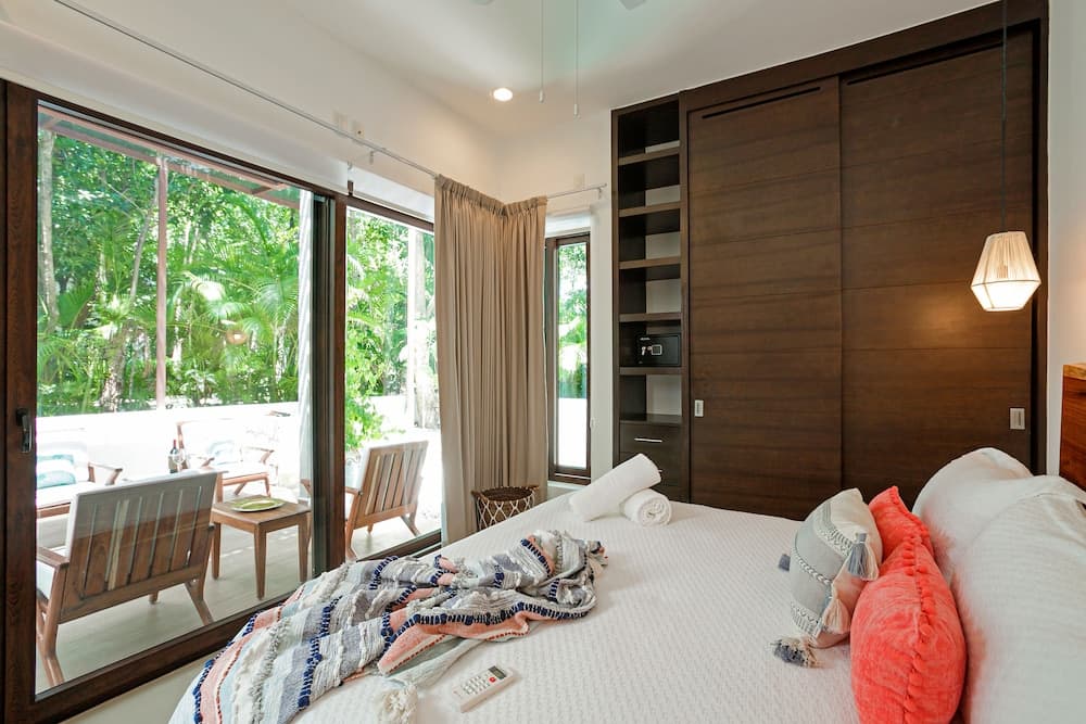 Marvellouse Town House, Terrace, Pool and Golf