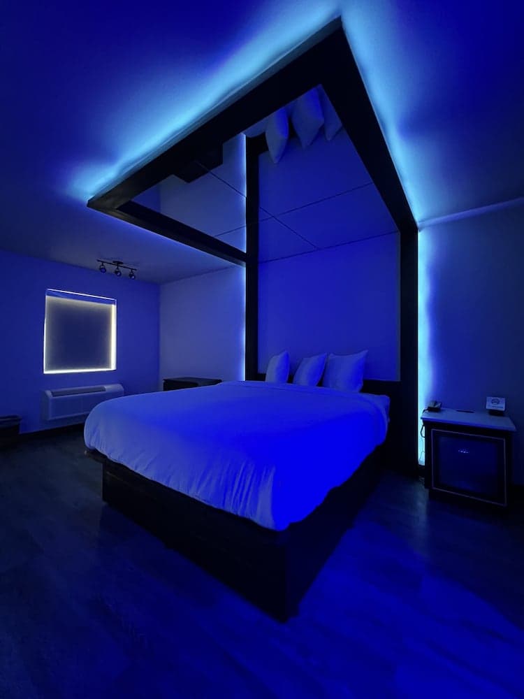 Imperial Suites - Adults Only