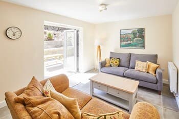 Host Stay Foggyshaw Lodge