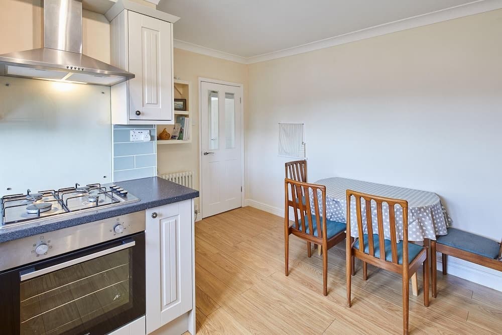 Host Stay Coach Cottage