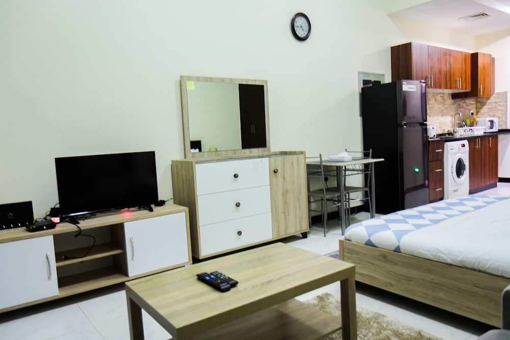 Studio Apartment in Knightbridge Court