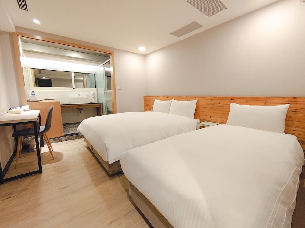 HUB HOTEL XIMEN XINING INN