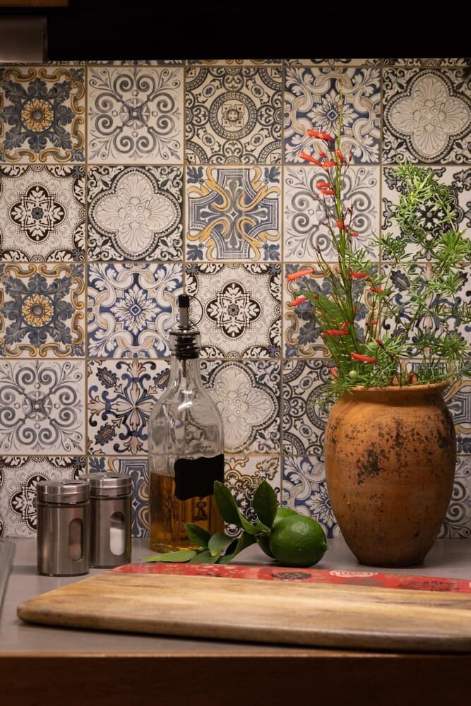 Modern Light-filled Apartment With Private Garden