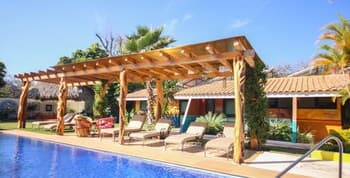 Charming 1 Bedroom Hotel With Pool View