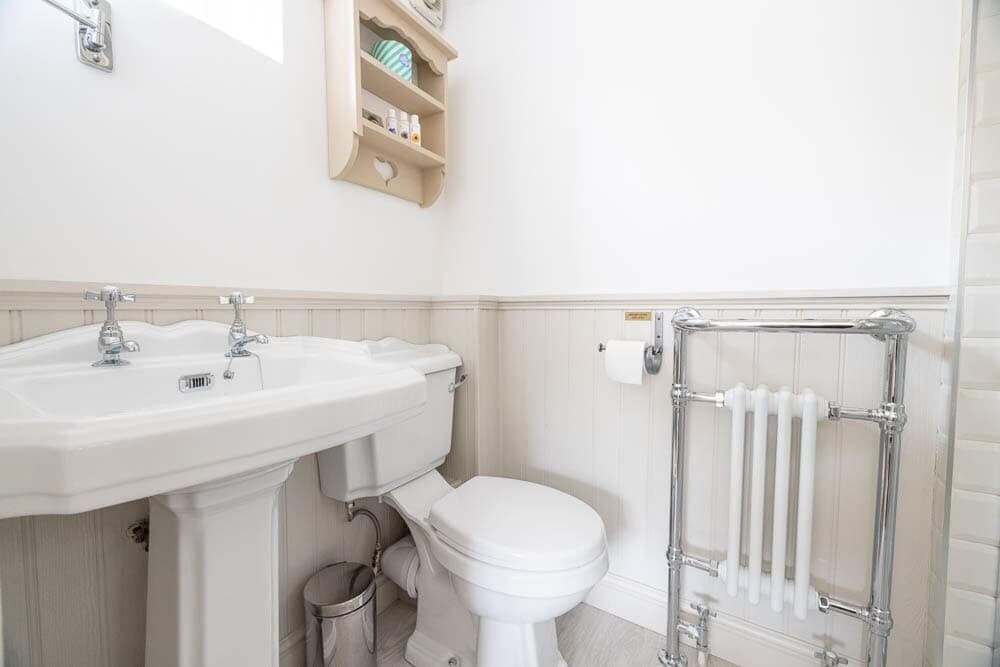 Host Stay The Nest Castleton