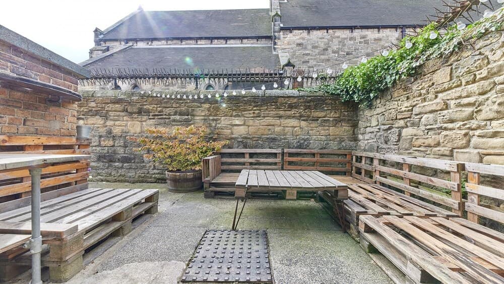 Host Stay The Old Courtroom Flat