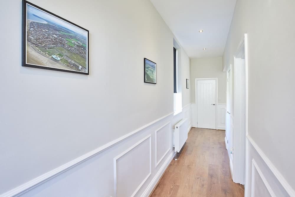 Host Stay The Lobster Holiday Inn