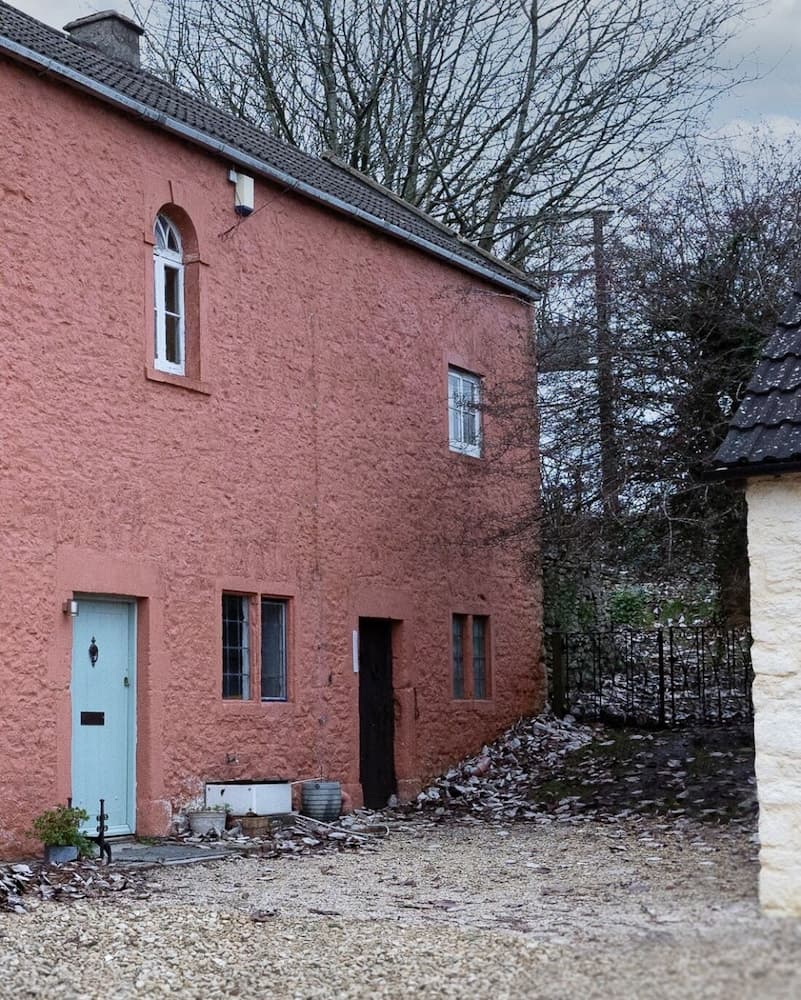Beautiful old cottage sleeps 6 near Bath