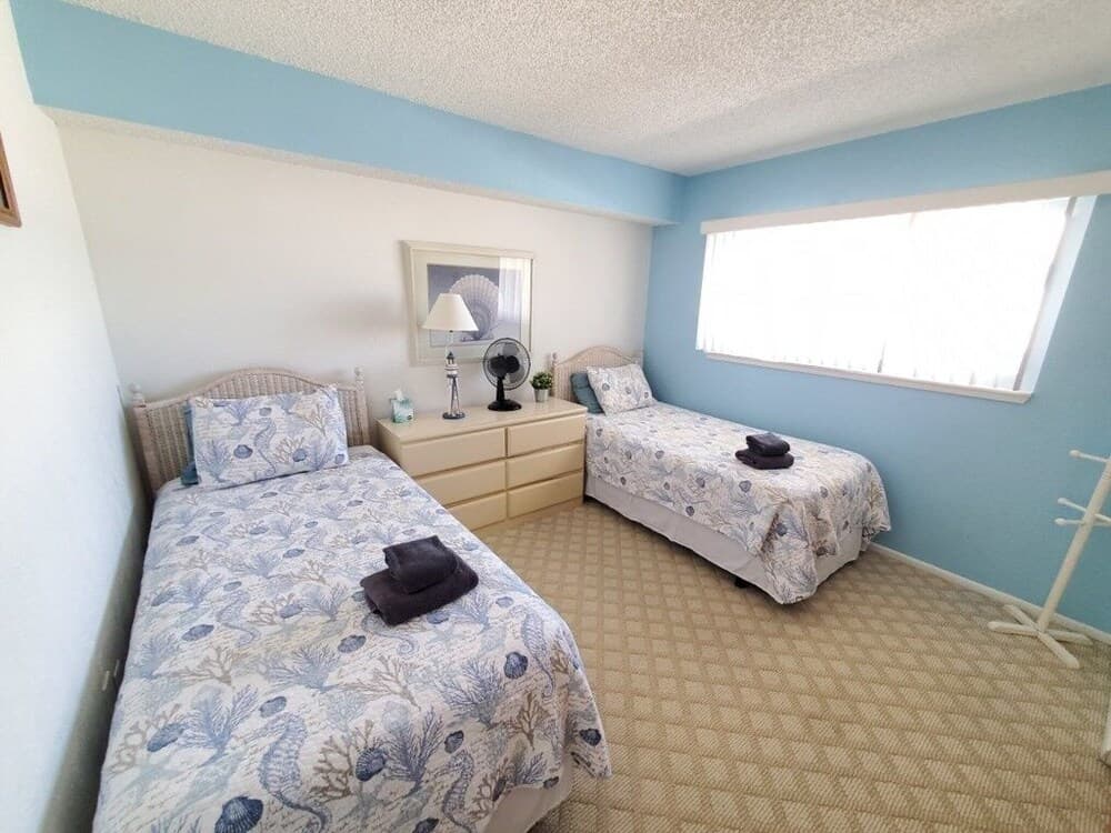 Pelican Inlet F237 2 Bedroom Condo by Redawning