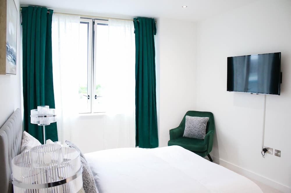 Guthrum Place 3bedroom Luxury Apt Royal Wharf Dock