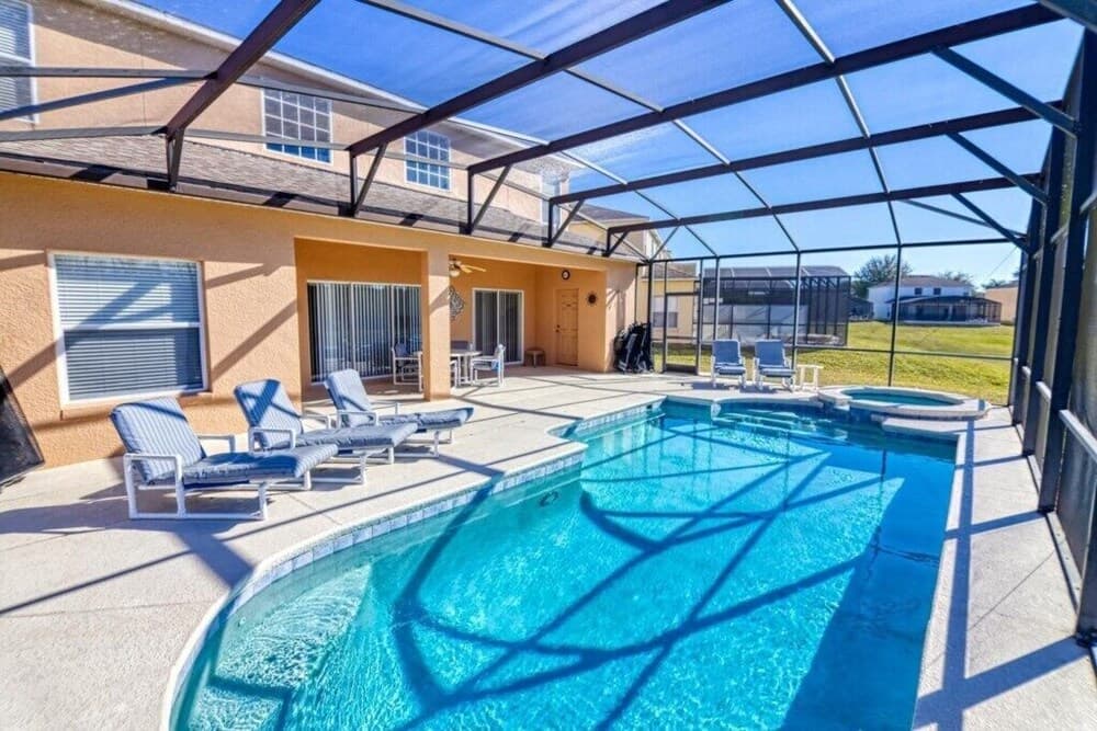 Relax and Unwind at Highgate Park