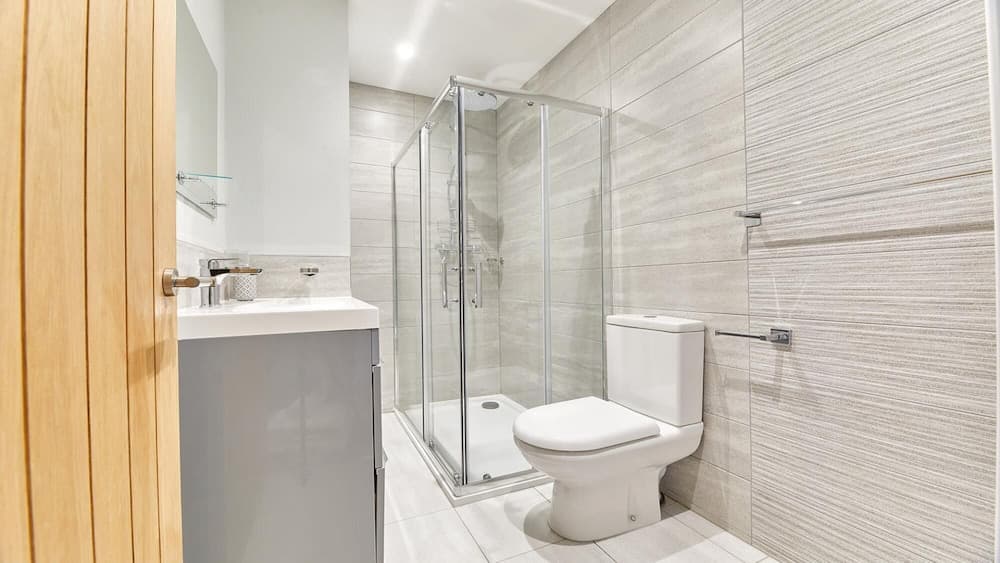 Host Stay Hideaway Cottage