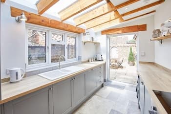 Host Stay Sunnyside Cottage