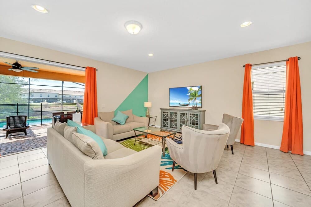 8BR Home Sleeps 16 - With Pool Hot Tub Games