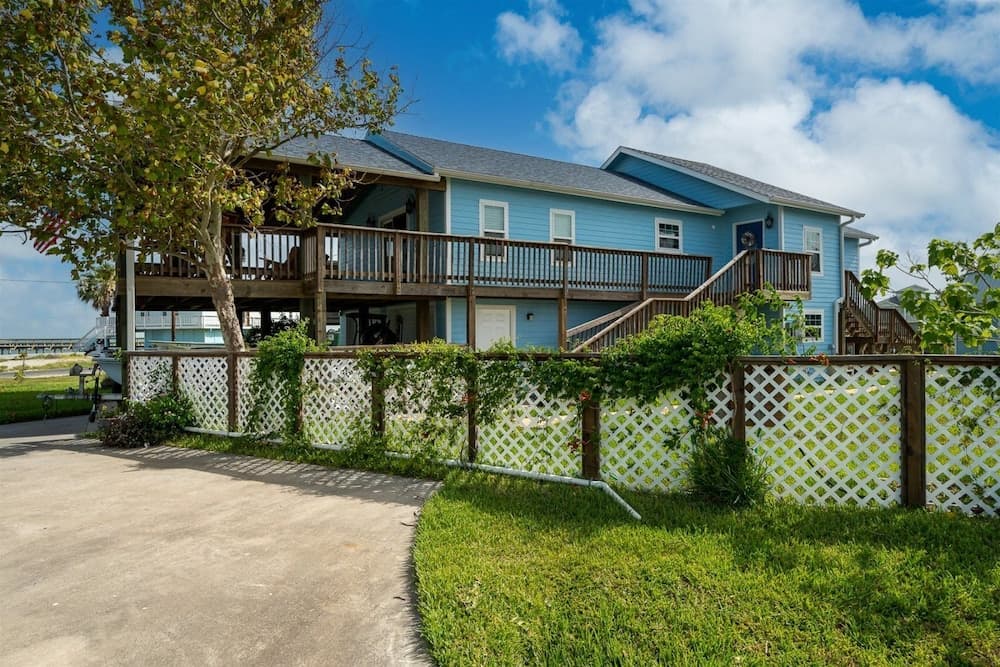 Hook, Wine & Sinker by Miss Kitty’s