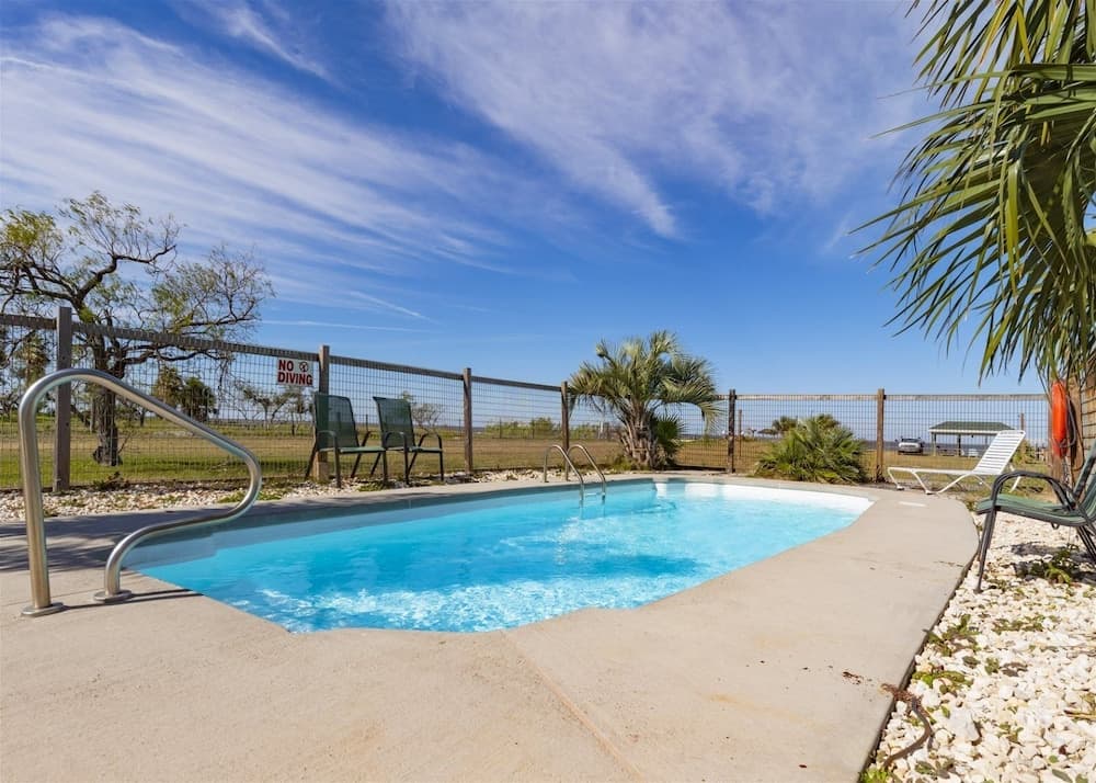 Captain Dave's by Miss Kitty’s